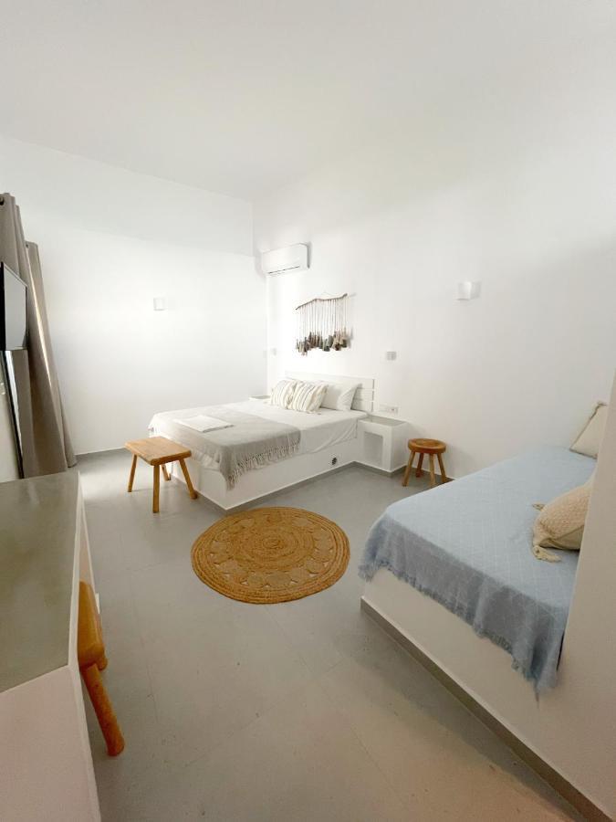 Kirki Rooms By The Sea Páros Exterior foto