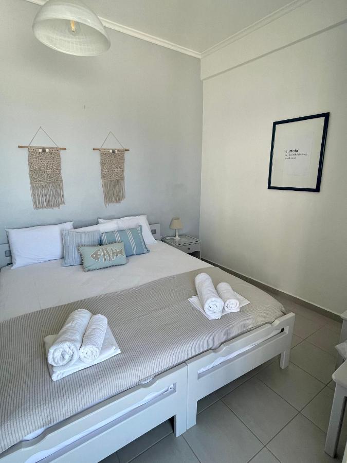 Kirki Rooms By The Sea Páros Exterior foto